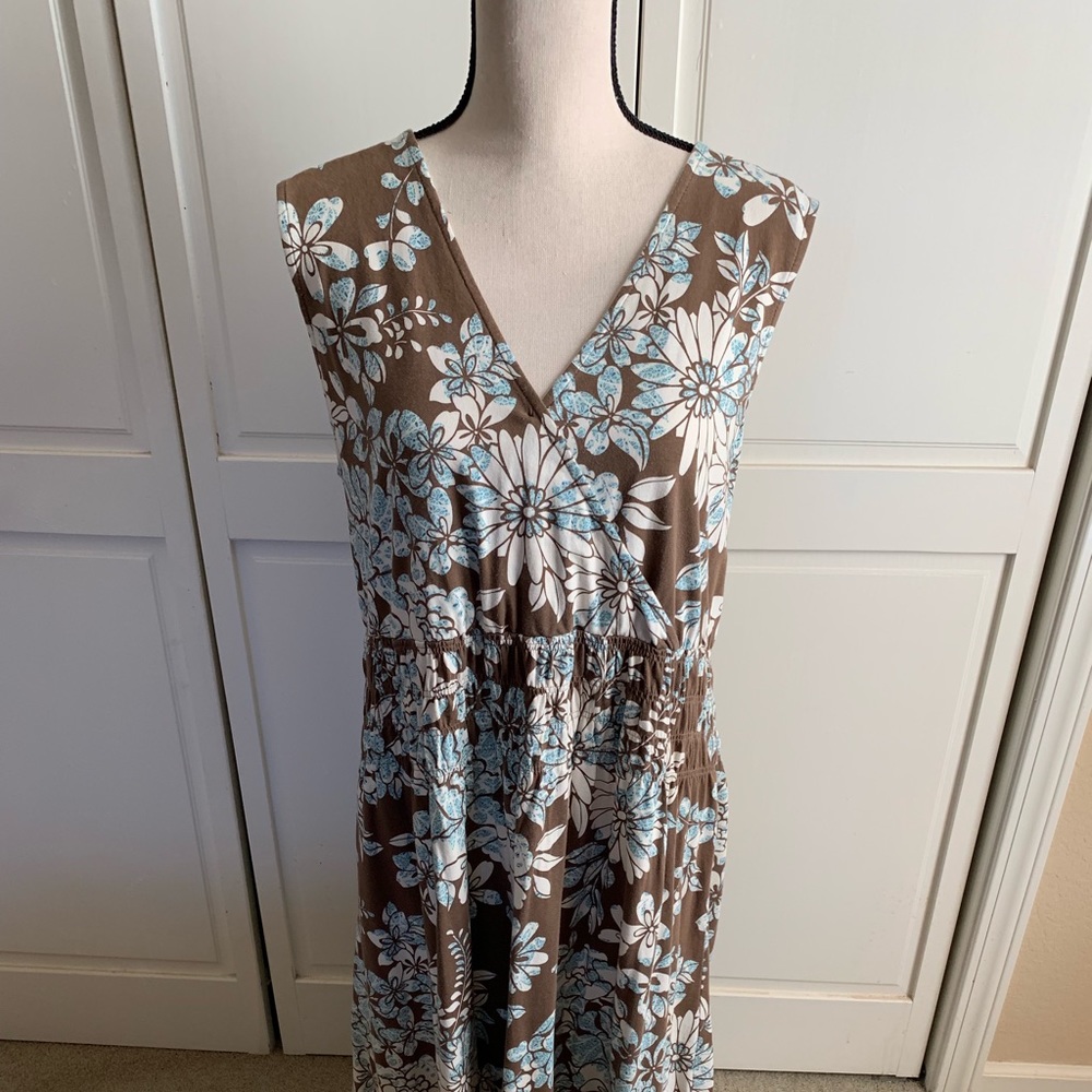 Women’s dress